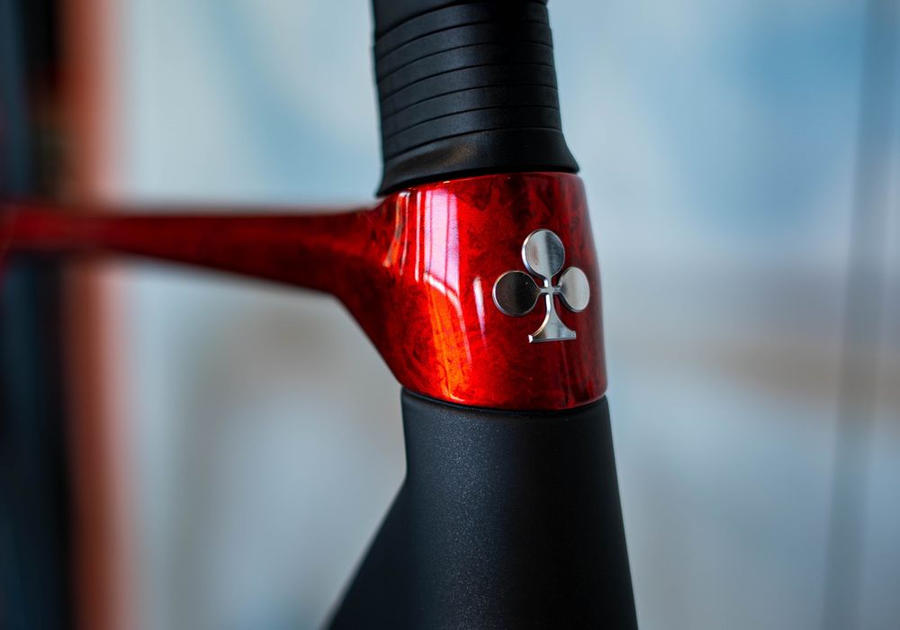 Détail d'un vélo Colnago au showroom Copains du Bike à Champagnole
